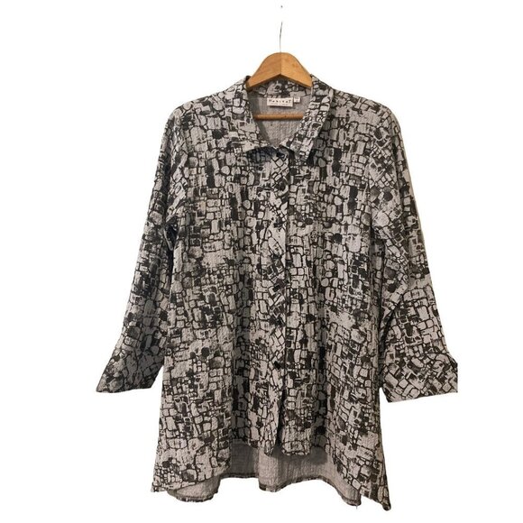 Habitat Women's Textured Fun Button Down High Low Shirt Collar Multi Grey Small - Picture 2 of 14